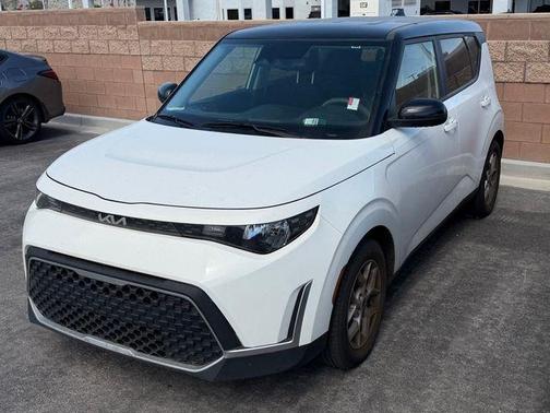Clear White 2023 Kia Soul S