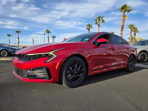 2025 Kia K5 LXS