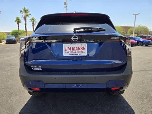 2025 Nissan Kicks SV
