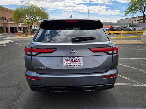 2022 Mitsubishi Outlander SE