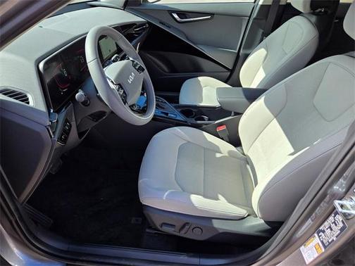 2025 Kia Niro EX
