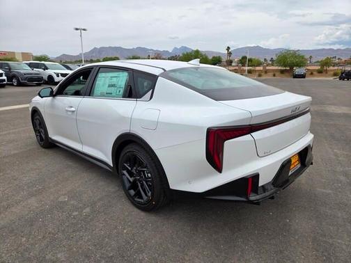 2025 Kia K4 GT-Line Turbo