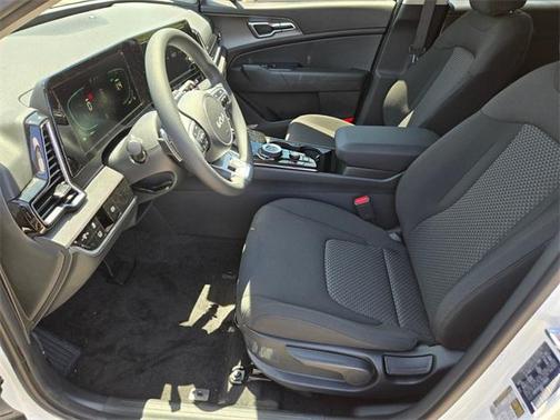 2025 Kia Sportage Hybrid LX