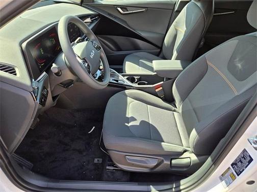 2025 Kia Niro LX