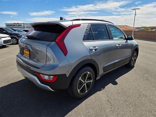 2025 Kia Niro LX