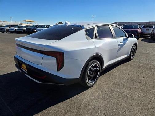 2025 Kia K4 EX
