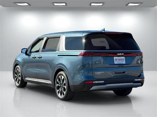 2023 Kia Carnival EX