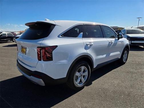 2026 Kia Sorento LX