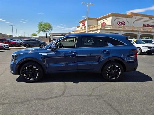 2024 Kia Sorento S