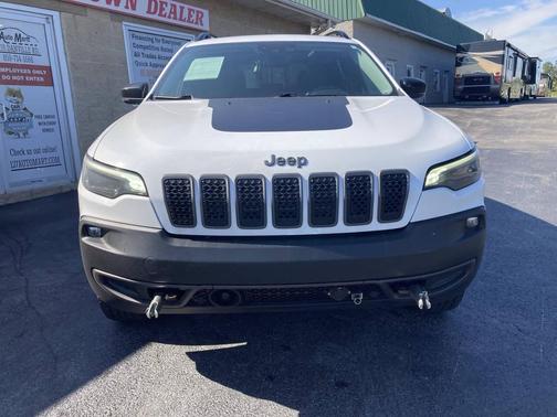 2022 Jeep Cherokee Trailhawk