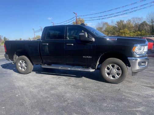 2024 RAM 2500 Big Horn Crew Cab 4x4 6'4' Box