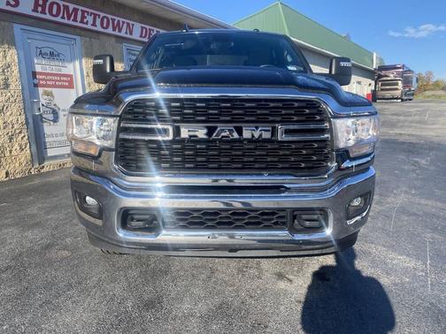 2024 RAM 2500 Big Horn Crew Cab 4x4 6'4' Box
