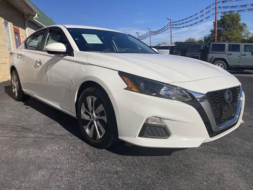 2022 Nissan Altima S FWD