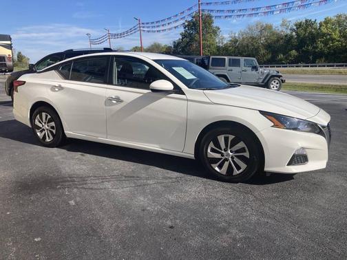 2022 Nissan Altima S FWD