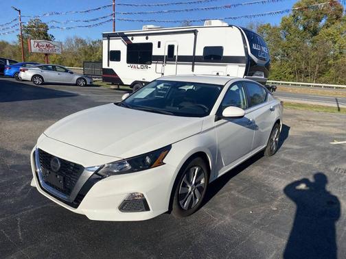 2022 Nissan Altima S FWD