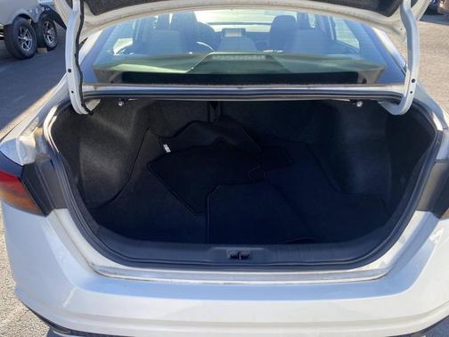 2022 Nissan Altima S FWD