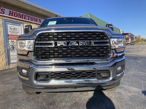 2024 RAM 2500 Big Horn Crew Cab 4x4 6'4' Box