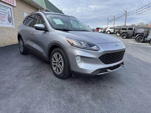 2022 Ford Escape SEL