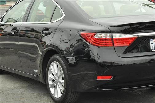 2015 Lexus ES 300h