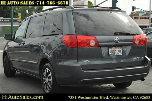 2010 Toyota Sienna LE