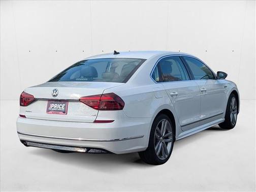2017 Volkswagen Passat 1.8T R-Line w/Comfort