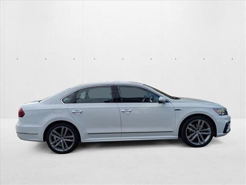 2017 Volkswagen Passat 1.8T R-Line w/Comfort