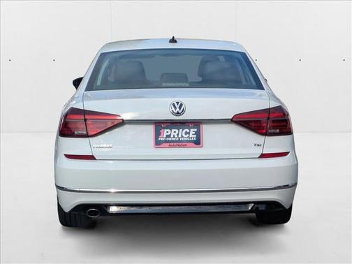 2017 Volkswagen Passat 1.8T R-Line w/Comfort