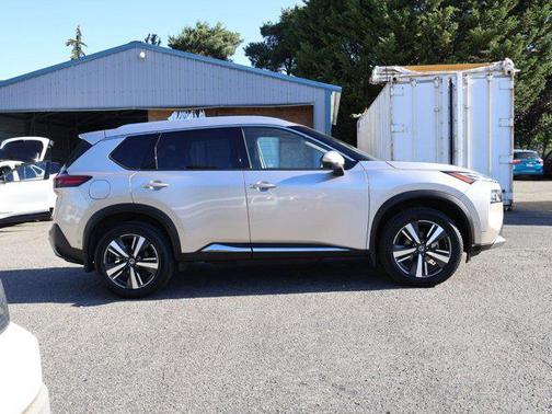 Champagne Silver Metallic 2021 Nissan Rogue Platinum