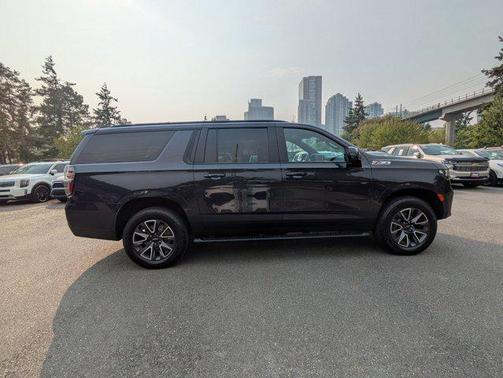 2022 Chevrolet Suburban 4WD Z71