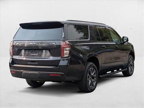 2022 Chevrolet Suburban 4WD Z71