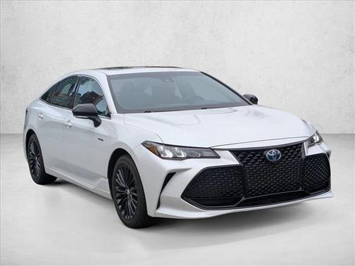 2020 Toyota Avalon Hybrid XSE