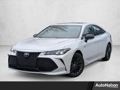2020 Toyota Avalon Hybrid XSE