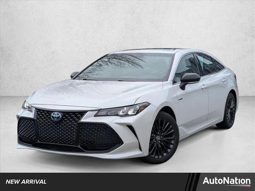2020 Toyota Avalon Hybrid XSE