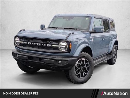 Azure Gray Metallic Tri-Coat 2025 Ford Bronco Outer Banks
