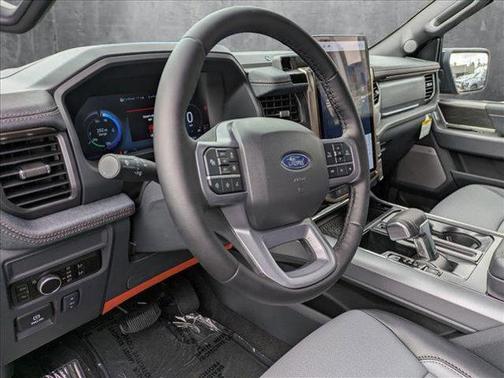 2025 Ford F-150 Lightning LARIAT