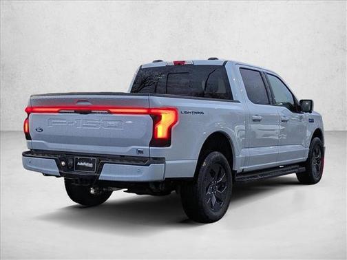 2025 Ford F-150 Lightning LARIAT