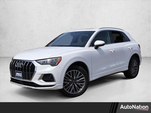 Ibis White 2022 Audi Q3 40 Premium
