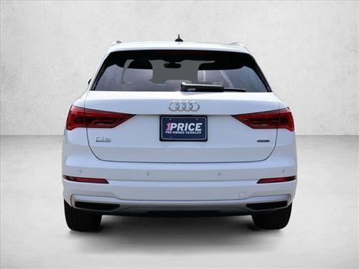 Ibis White 2022 Audi Q3 40 Premium
