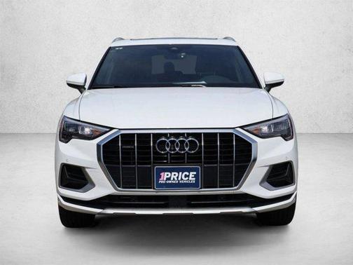 Ibis White 2022 Audi Q3 40 Premium