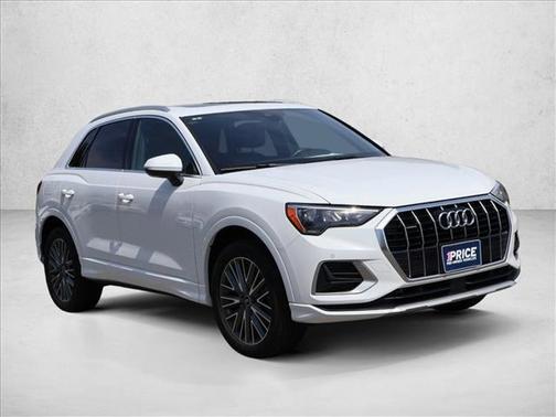 Ibis White 2022 Audi Q3 40 Premium