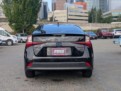 2022 Toyota Prius XLE