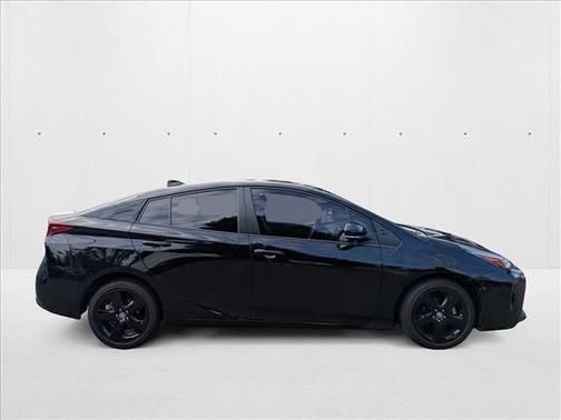 2022 Toyota Prius XLE