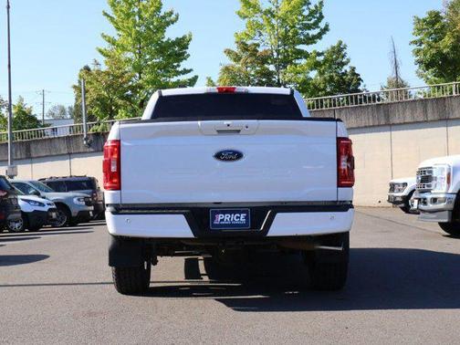 Oxford White 2021 Ford F-150 XLT