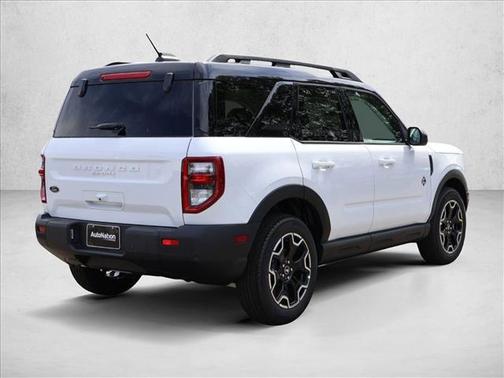 Oxford White 2025 Ford Bronco Sport Outer Banks