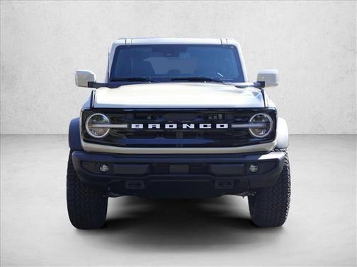 Desert Sand 2026 Ford Bronco Outer Banks