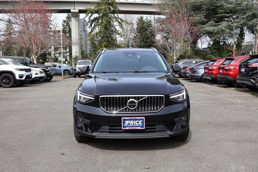 Black 2025 Volvo XC40 B5 Plus Bright Theme