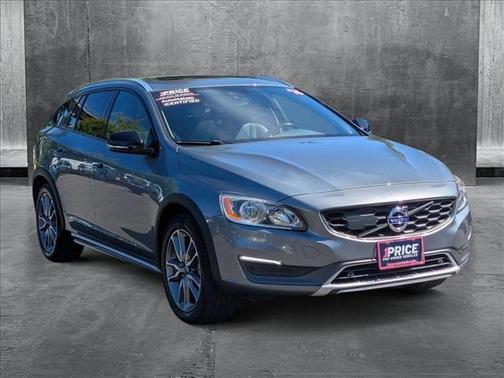 2016 Volvo V60 Cross Country T5