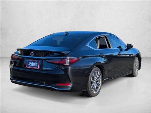2020 Lexus ES 300h Base