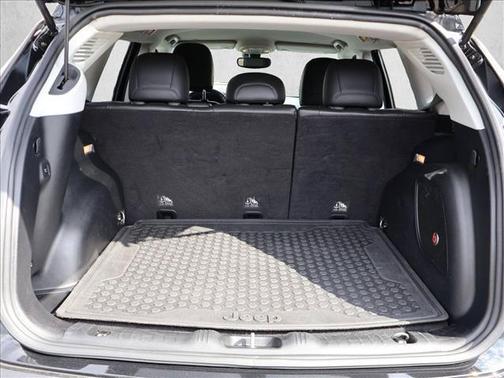 Diamond Black Crystal Pearlcoat 2018 Jeep Compass Limited