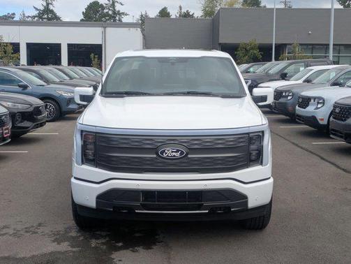 2025 Ford F-150 Lightning LARIAT